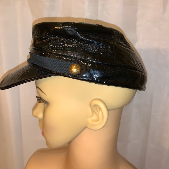 LOUIS VUITTON size SM black patent leather cap - Picture 4 of 8